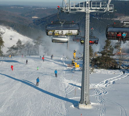 Sessellift im Skiliftkarussell Winterberg, 30 Minuten vom Hotel Touric Korbach